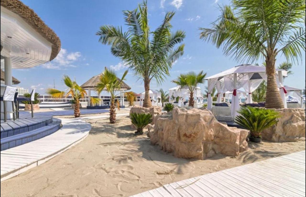 Velier Holiday Apartments Mamaia Buitenkant foto