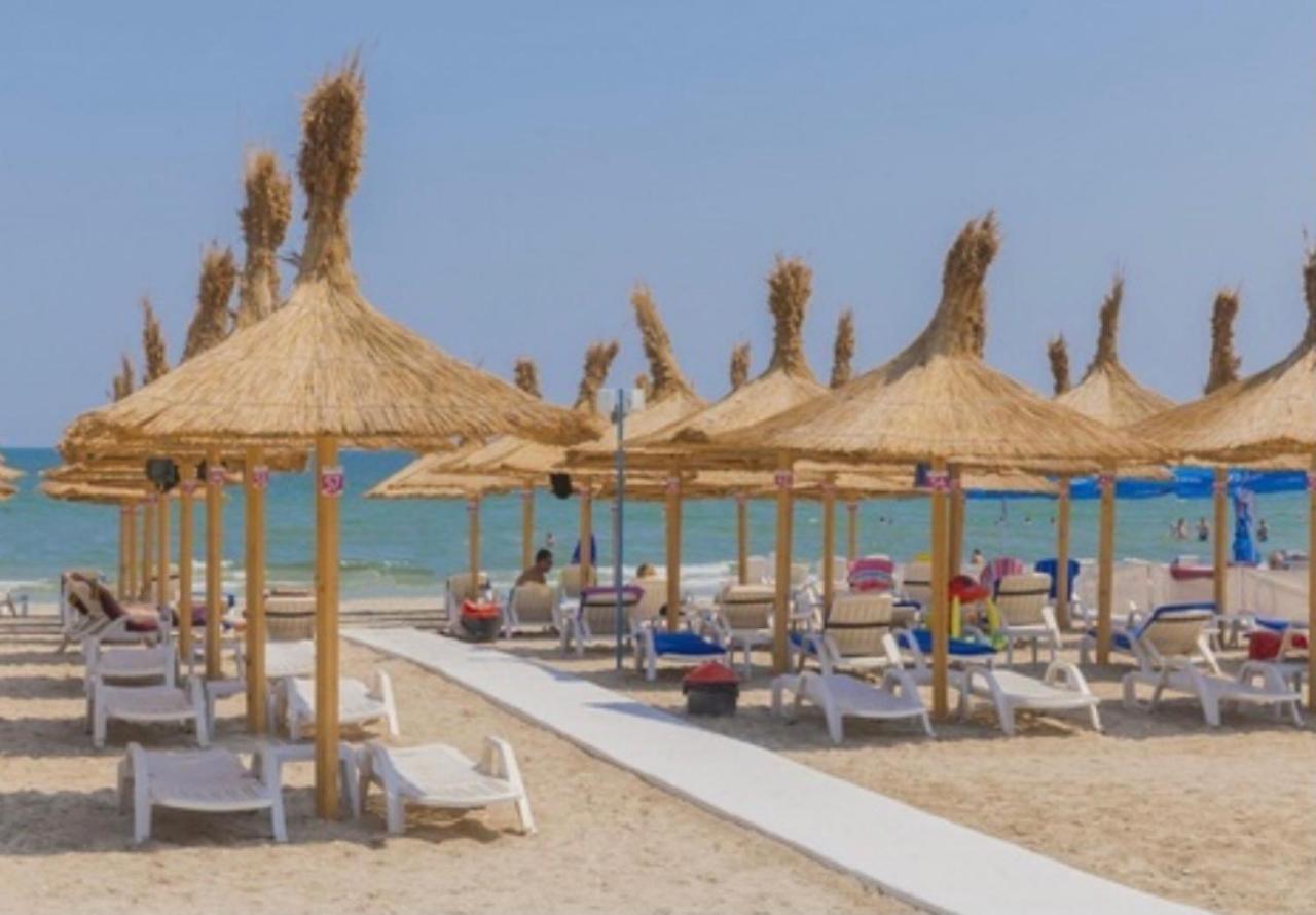 Velier Holiday Apartments Mamaia Buitenkant foto