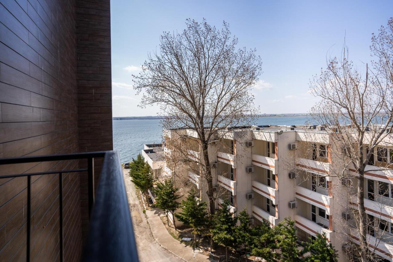 Velier Holiday Apartments Mamaia Buitenkant foto