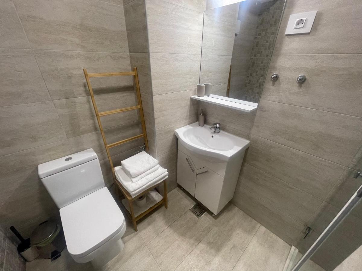 Velier Holiday Apartments Mamaia Buitenkant foto