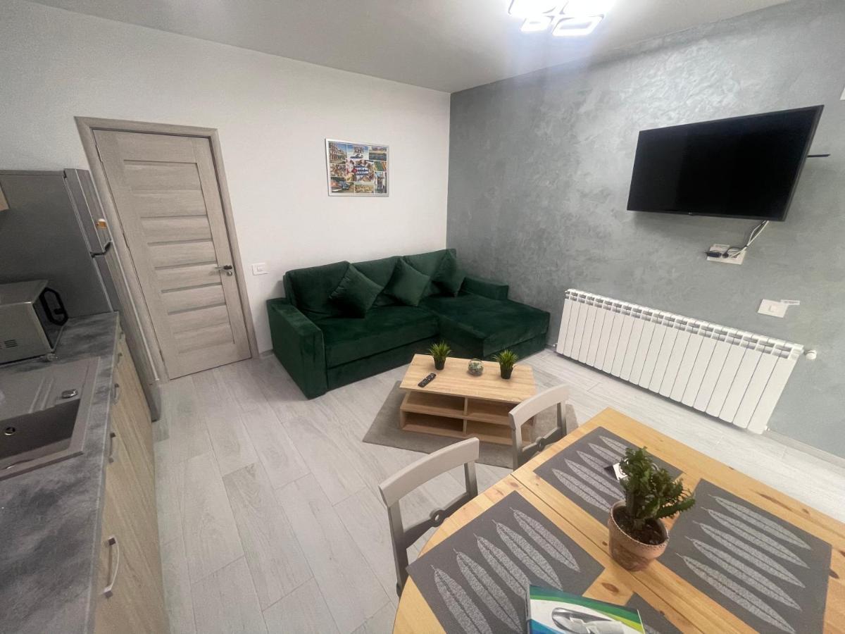 Velier Holiday Apartments Mamaia Buitenkant foto