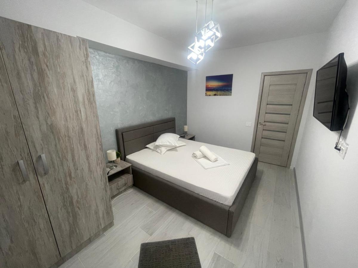 Velier Holiday Apartments Mamaia Buitenkant foto