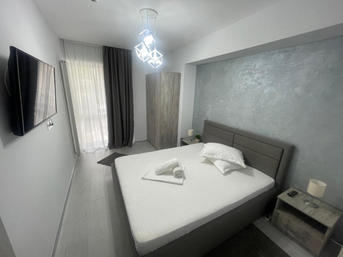 Velier Holiday Apartments Mamaia Buitenkant foto