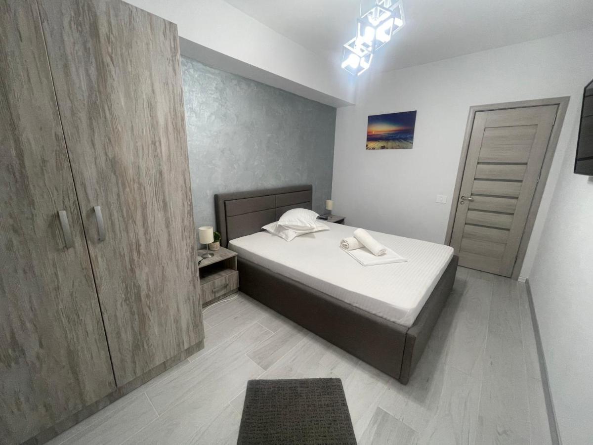Velier Holiday Apartments Mamaia Buitenkant foto
